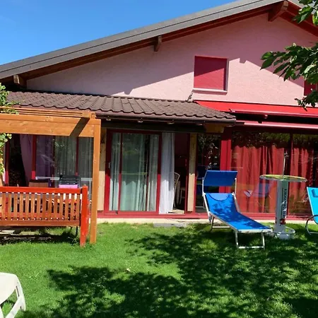 Do Mi Si La Do Re Quarto em Acomodações Particulares Dorenaz